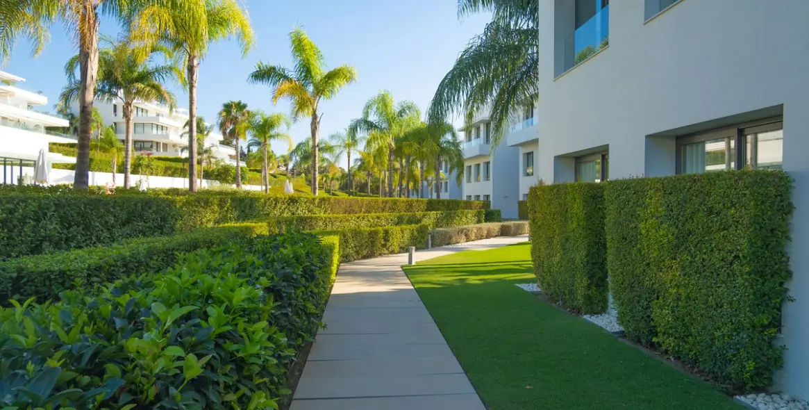 Venta de apartamento en planta media en Atalaya 25