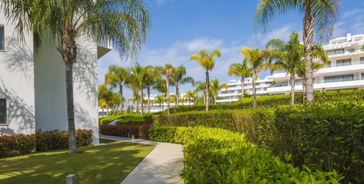 Venta de apartamento en planta media en Atalaya 27