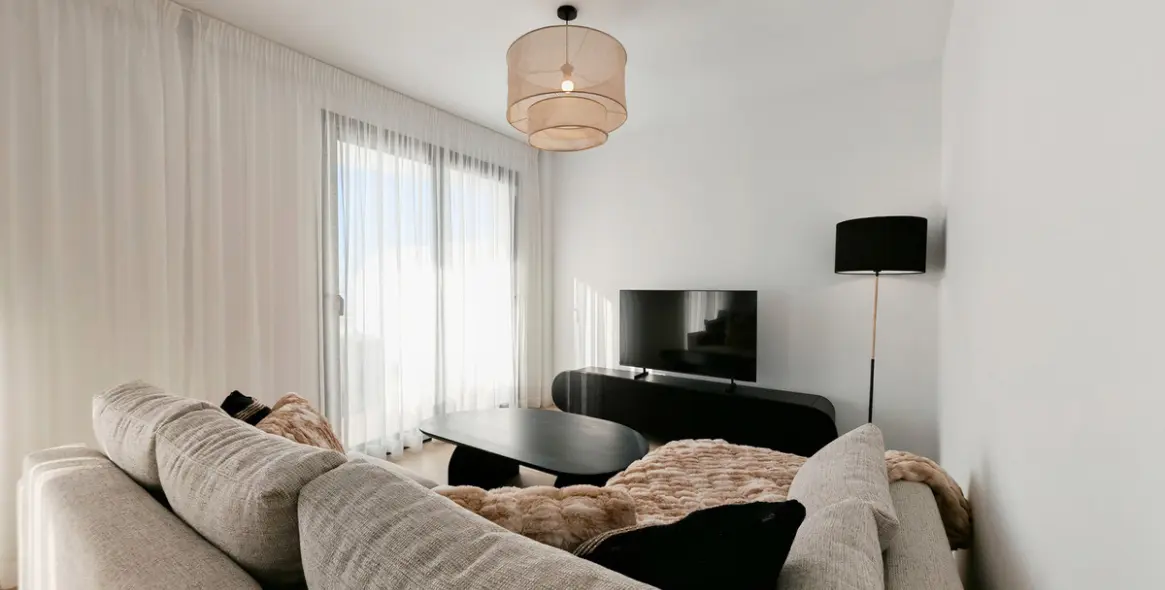 Продажа двухуровневого пентхауса в Estepona 3