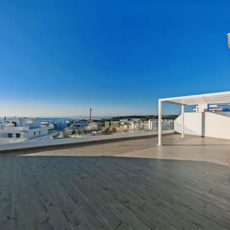 Sale of penthouse duplex in Estepona