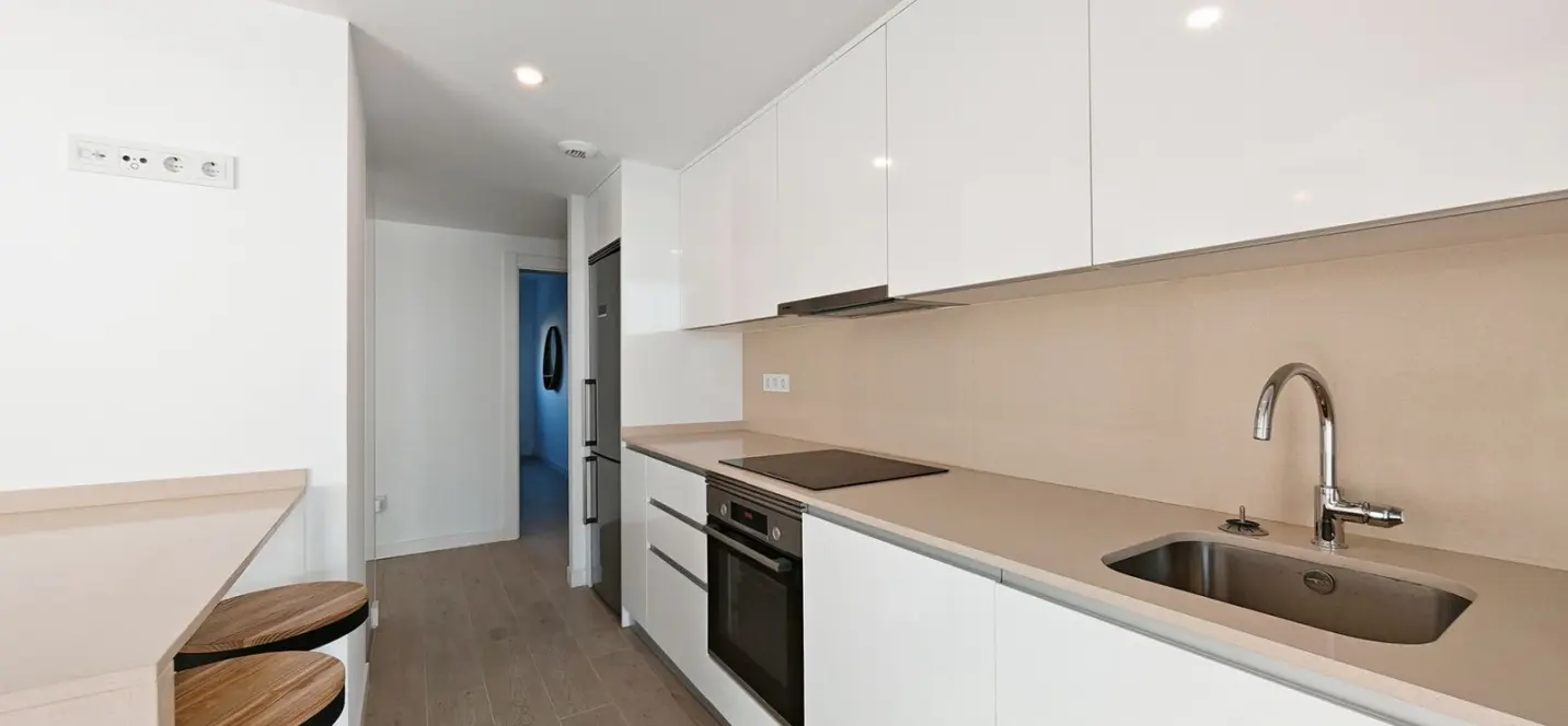 Sale of penthouse duplex in Estepona 3
