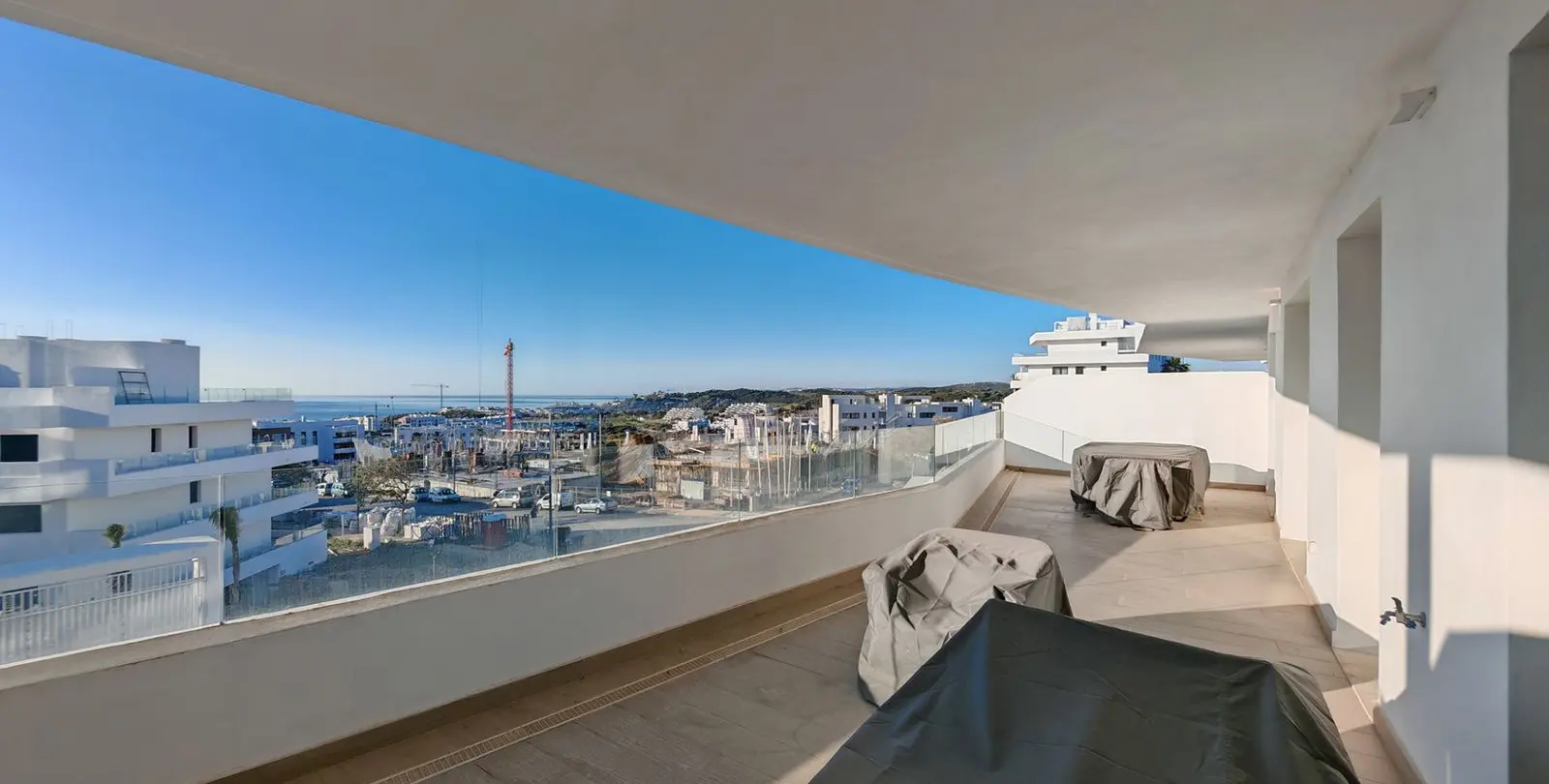 Venta de ático dúplex en Estepona 6