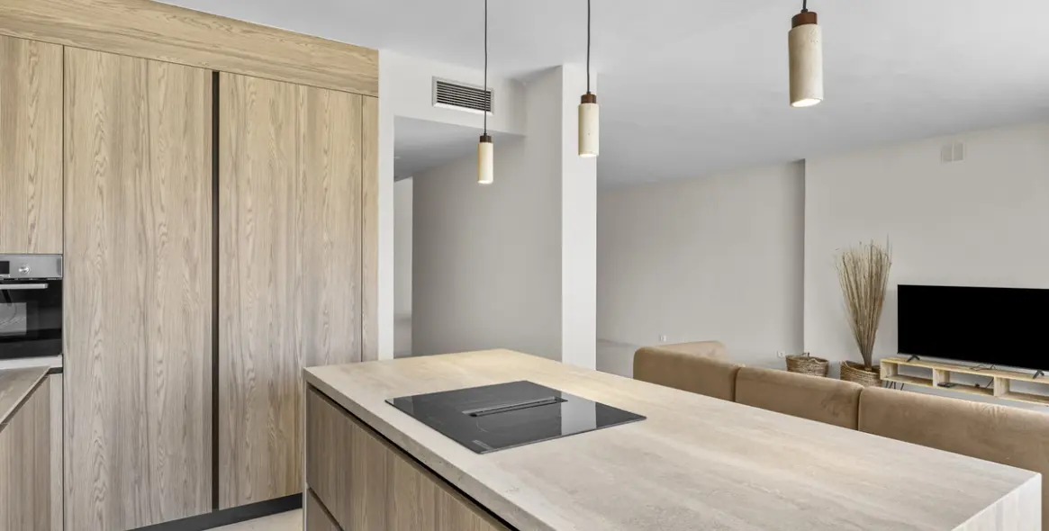 Sale of penthouse duplex in Estepona 13