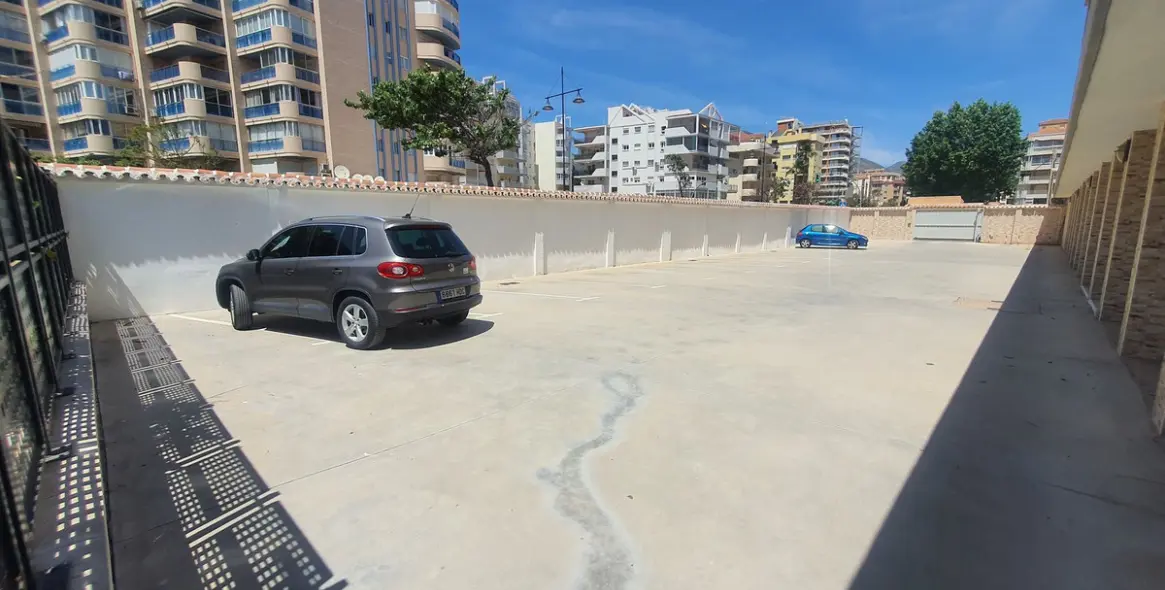 Sale of middle floor apartment in Fuengirola 5