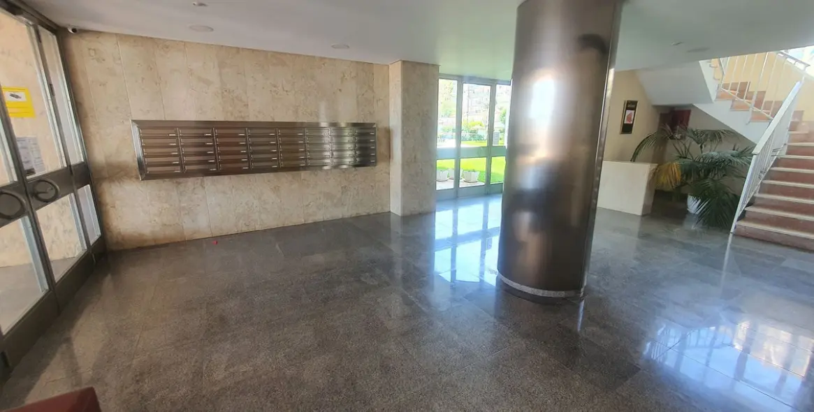 Sale of middle floor apartment in Fuengirola 30