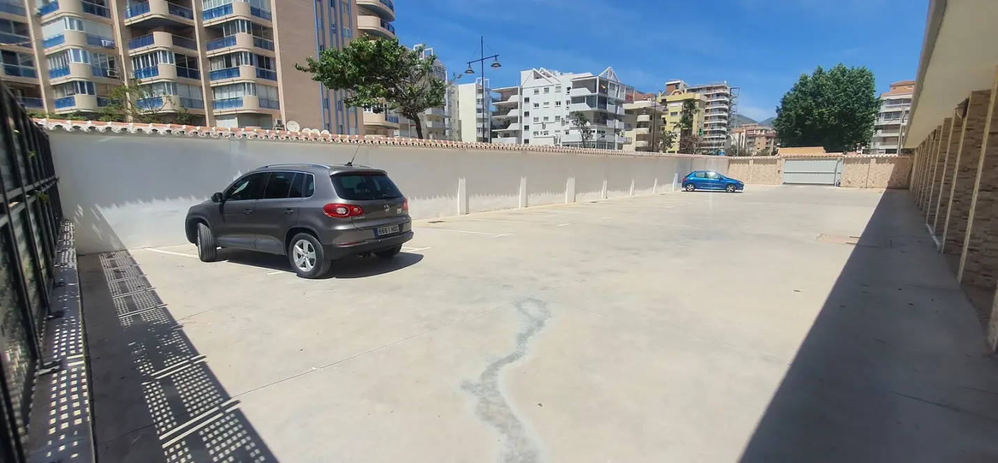 Sale of middle floor apartment in Fuengirola 4
