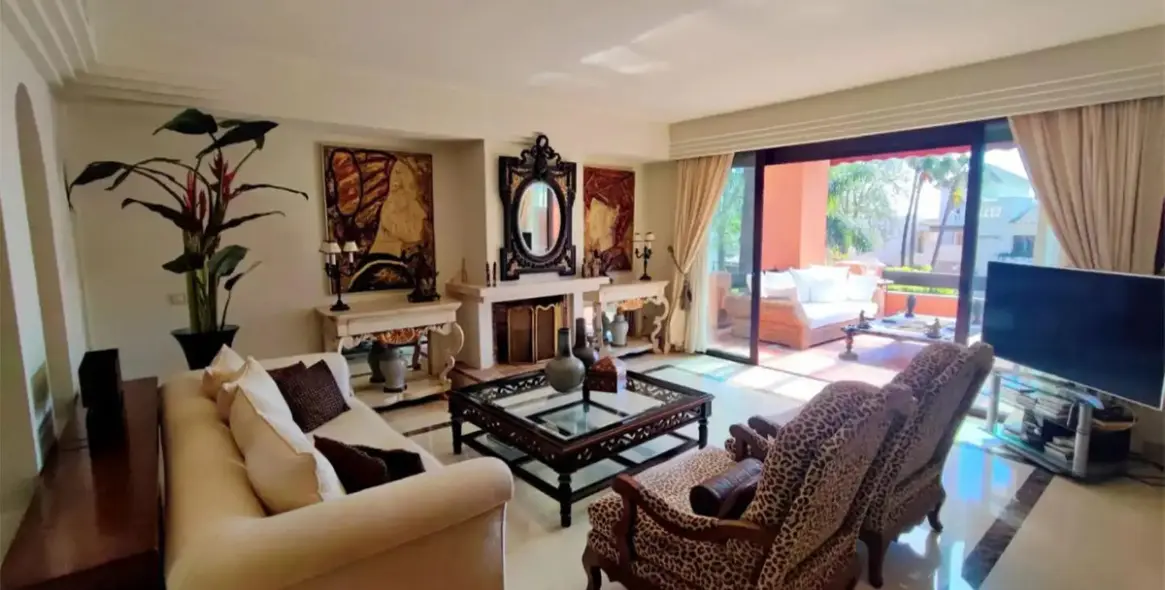 Sale of penthouse duplex in Nueva Andalucía 7
