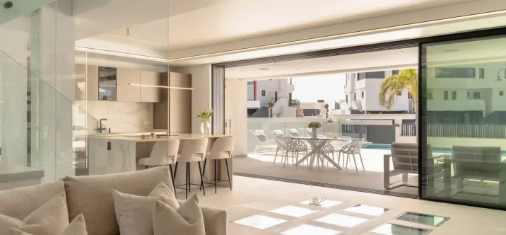 Продажа  отдельно стоящей виллы в La Cala de Mijas 0