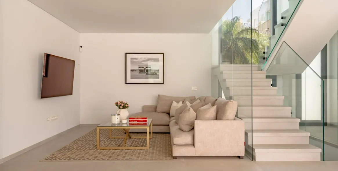 Продажа  отдельно стоящей виллы в La Cala de Mijas 12