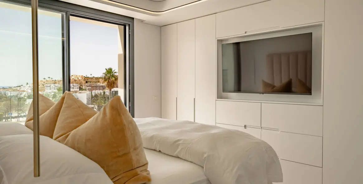 Продажа  отдельно стоящей виллы в La Cala de Mijas 13