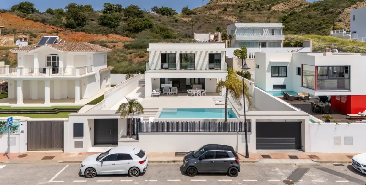 Продажа  отдельно стоящей виллы в La Cala de Mijas 43