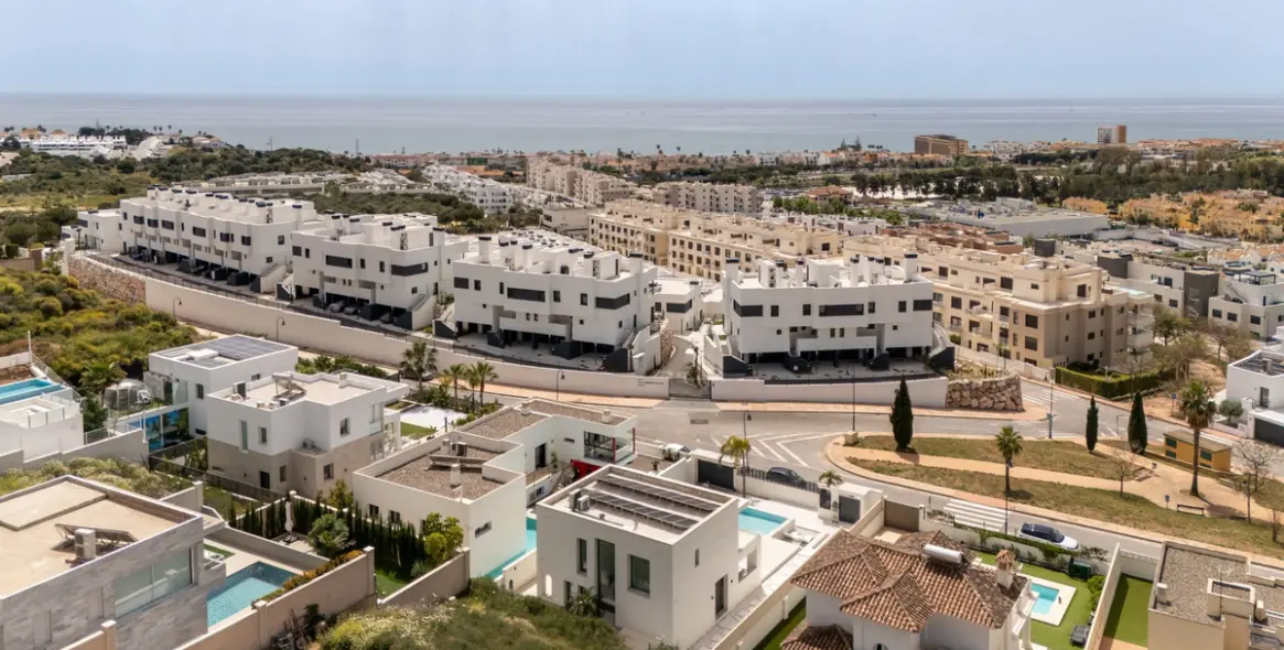 Продажа  отдельно стоящей виллы в La Cala de Mijas 44
