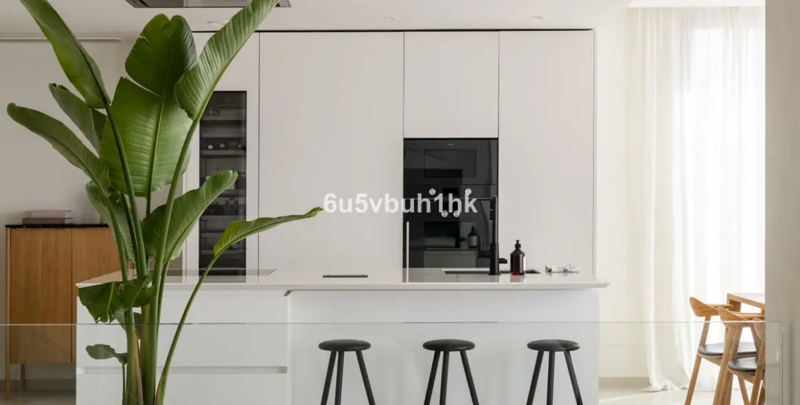 Sale of penthouse duplex in Nueva Andalucía 7