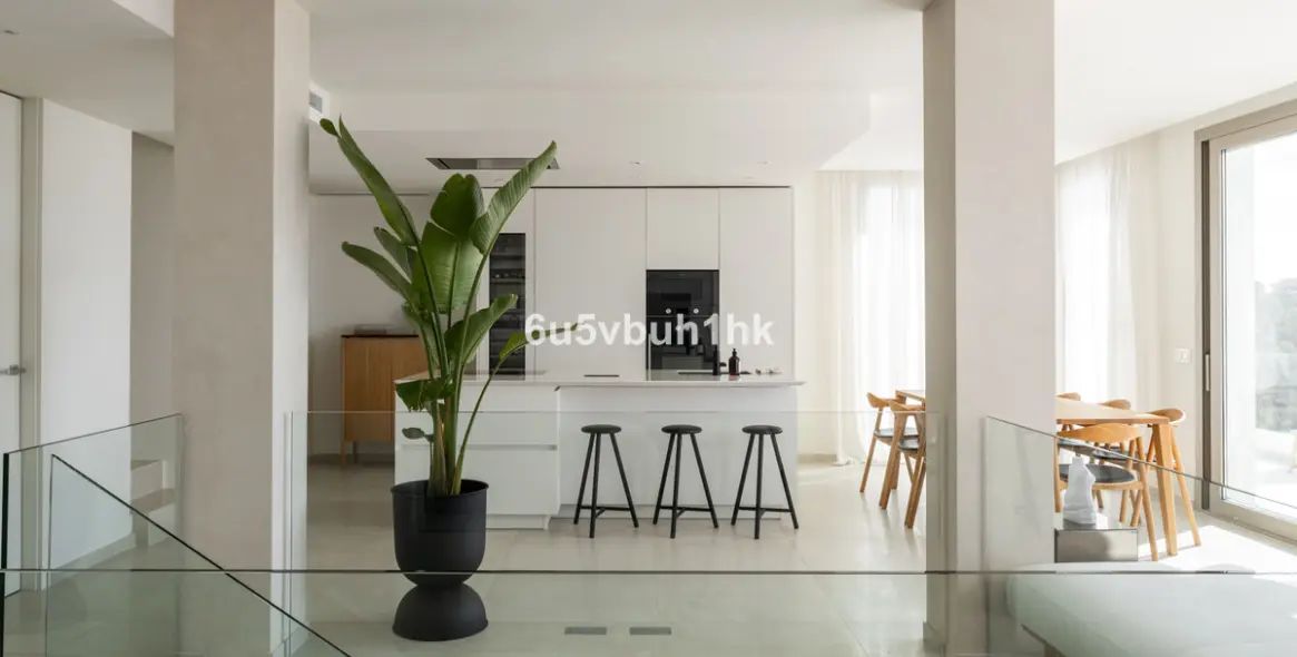 Sale of penthouse duplex in Nueva Andalucía 10