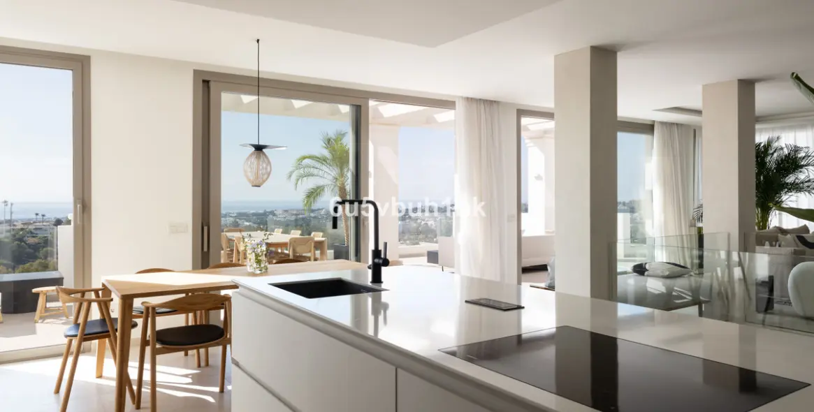 Sale of penthouse duplex in Nueva Andalucía 16
