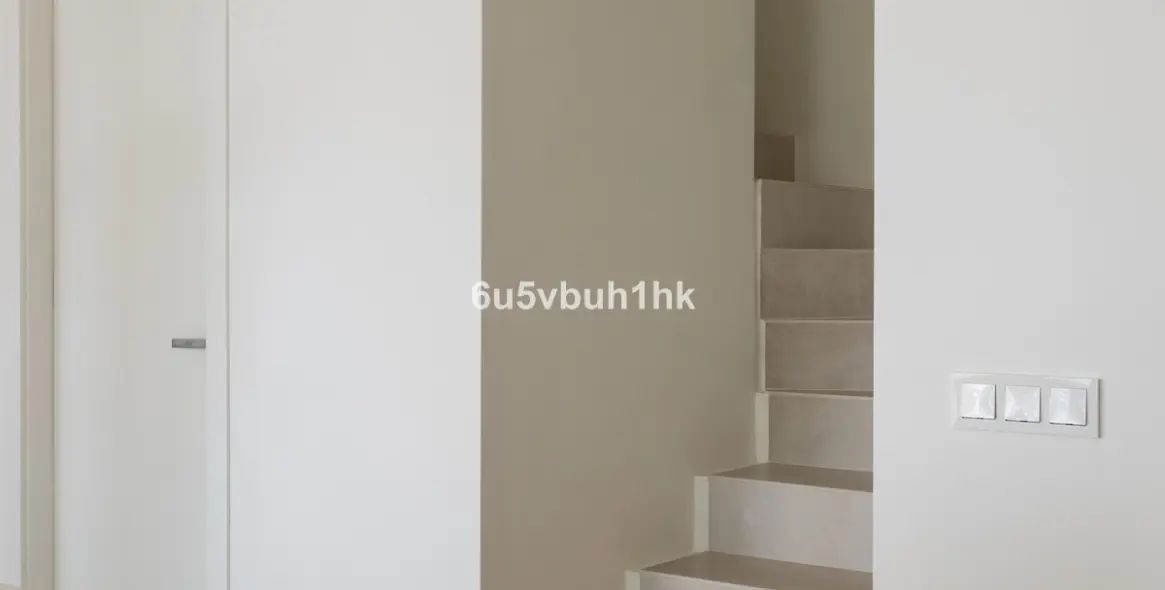 Sale of penthouse duplex in Nueva Andalucía 18