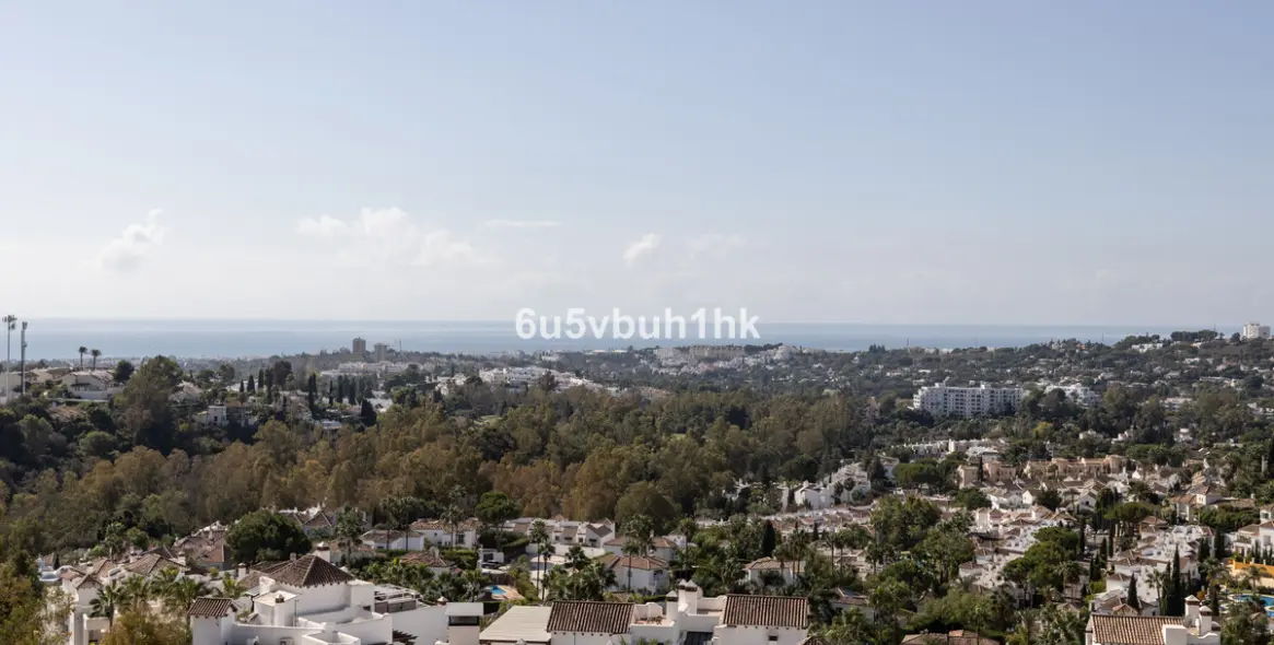 Sale of penthouse duplex in Nueva Andalucía 38