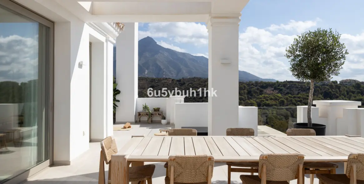 Sale of penthouse duplex in Nueva Andalucía 46