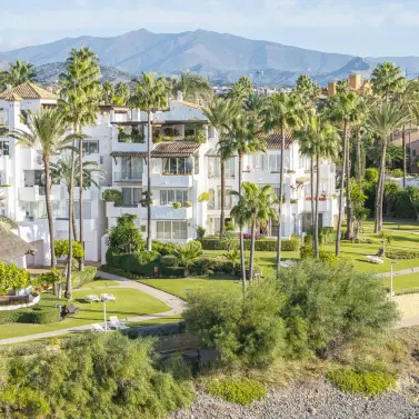 Продажа апартаментов на первом этаже в Estepona
