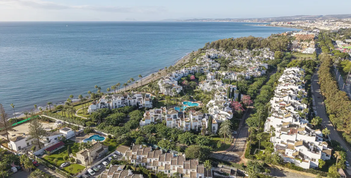 Продажа апартаментов на первом этаже в Estepona 8