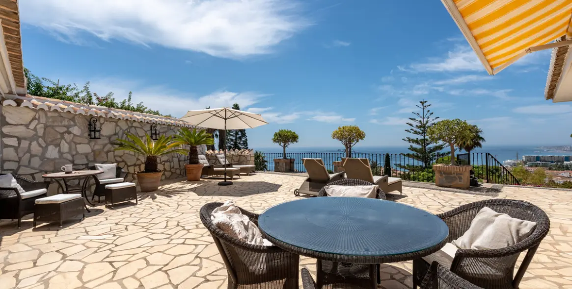 Продажа  отдельно стоящей виллы в Benalmadena 31