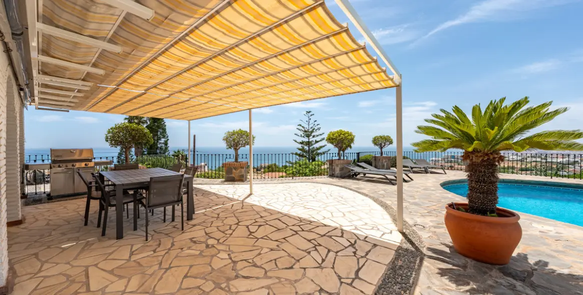 Продажа  отдельно стоящей виллы в Benalmadena 36