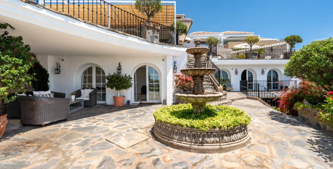 Продажа  отдельно стоящей виллы в Benalmadena 59