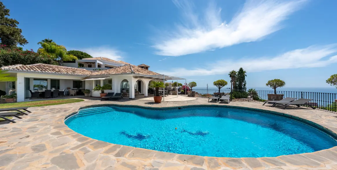 Продажа  отдельно стоящей виллы в Benalmadena 60