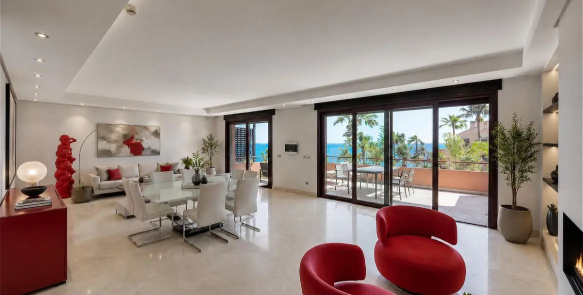 Sale of penthouse in Puerto Banús 2