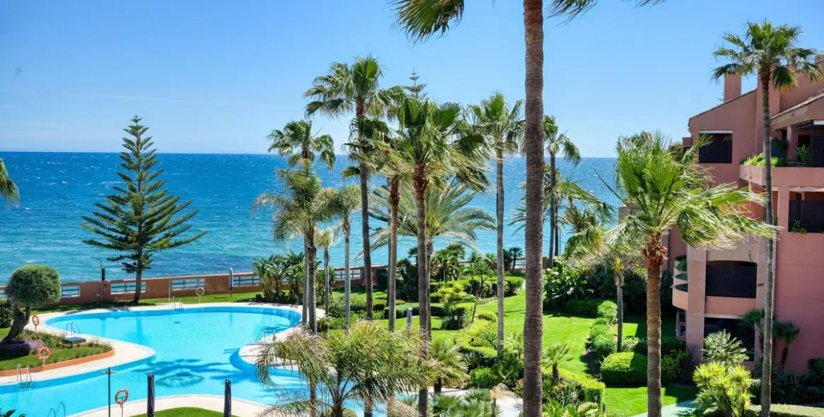 Sale of penthouse in Puerto Banús 4