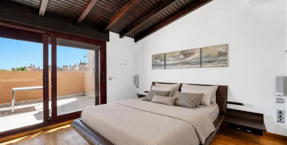 Sale of penthouse in Puerto Banús 6
