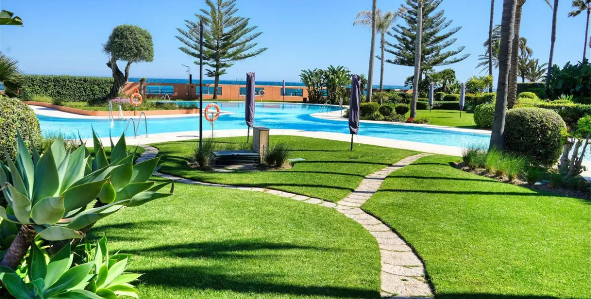 Sale of penthouse in Puerto Banús 9