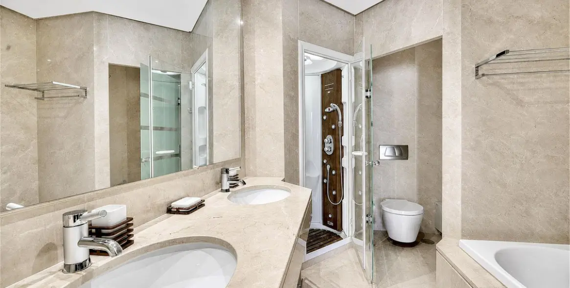 Sale of penthouse in Puerto Banús 10