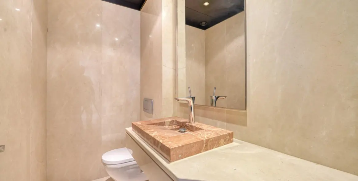 Sale of penthouse in Puerto Banús 17