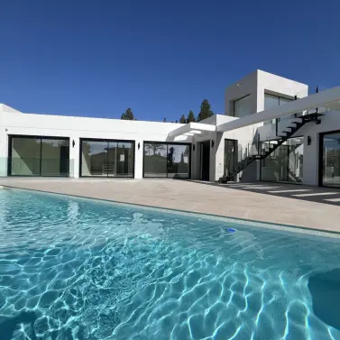 Продажа  отдельно стоящей виллы в Mijas