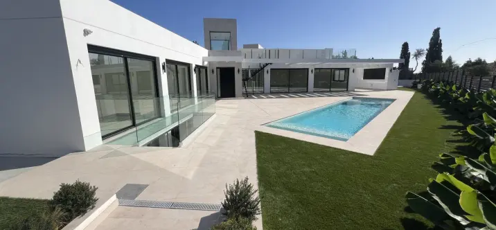 Продажа  отдельно стоящей виллы в Mijas 3