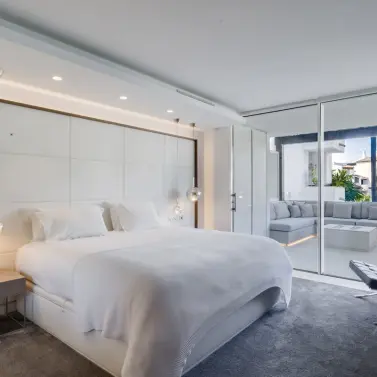 Продажа апартаментов на среднем этаже в The Golden Mile