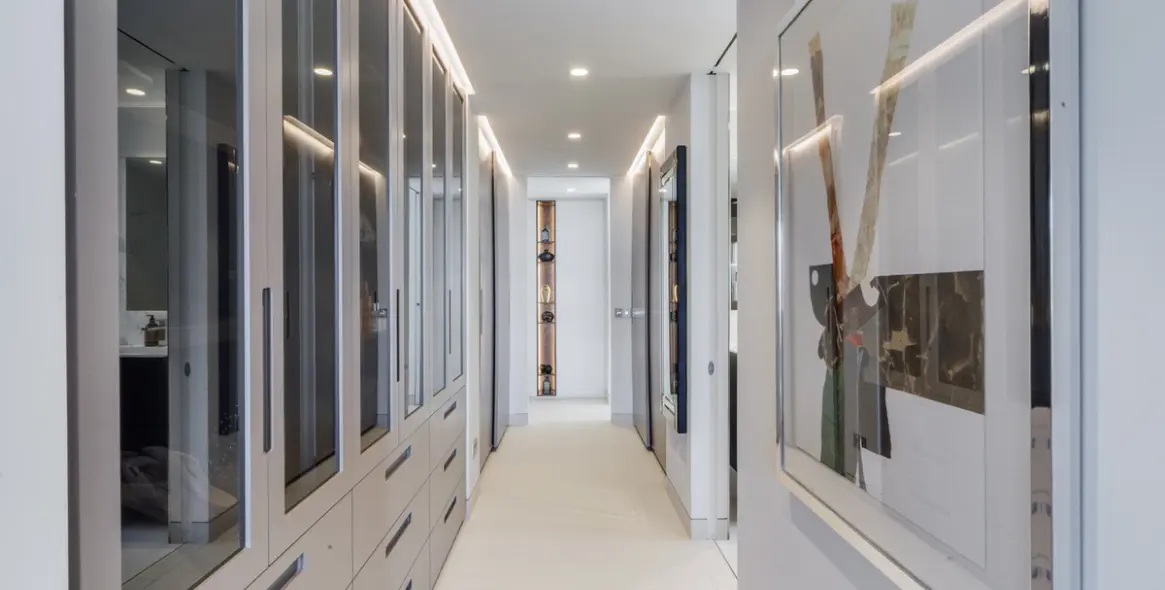 Продажа апартаментов на среднем этаже в The Golden Mile 9