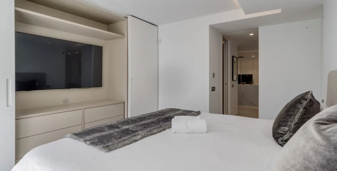 Продажа апартаментов на среднем этаже в The Golden Mile 31