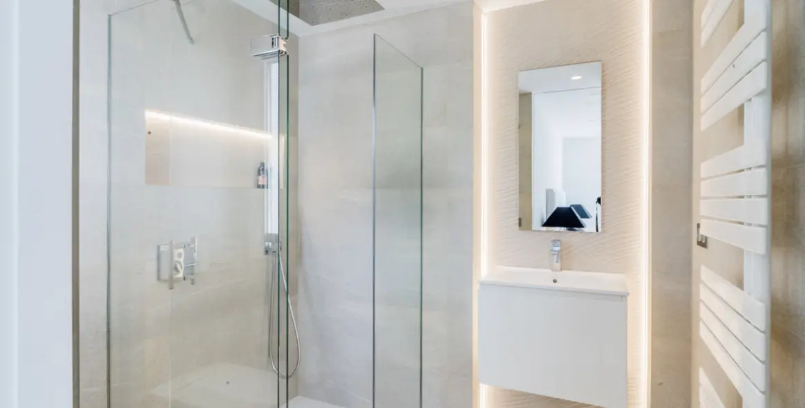 Продажа апартаментов на среднем этаже в The Golden Mile 43