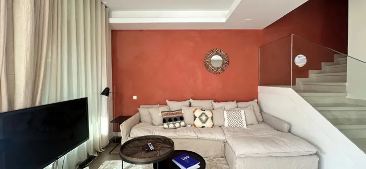 Short-term rent of townhouse in The Golden Mile 1