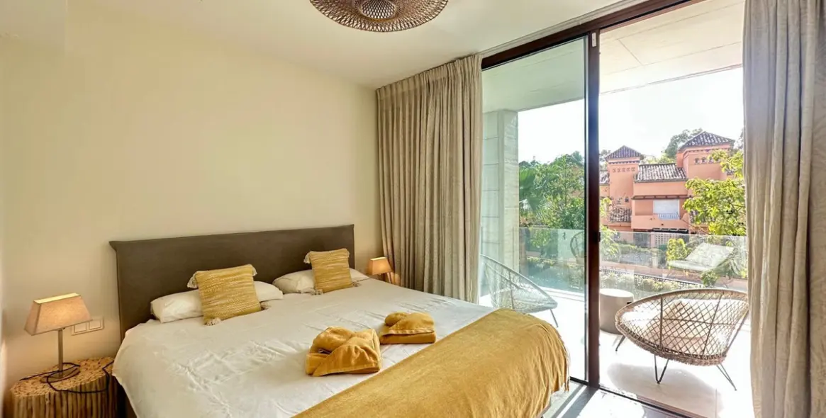 Short-term rent of townhouse in The Golden Mile 4