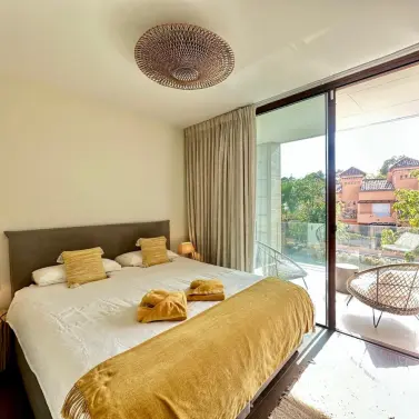 Short-term rent of townhouse in The Golden Mile