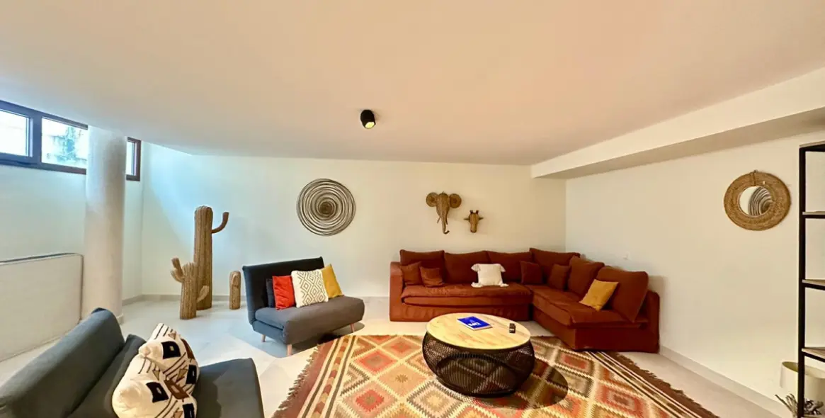 Short-term rent of townhouse in The Golden Mile 5