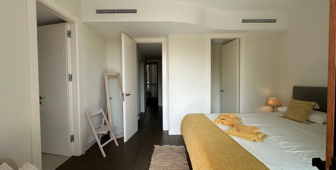 Short-term rent of townhouse in The Golden Mile 8