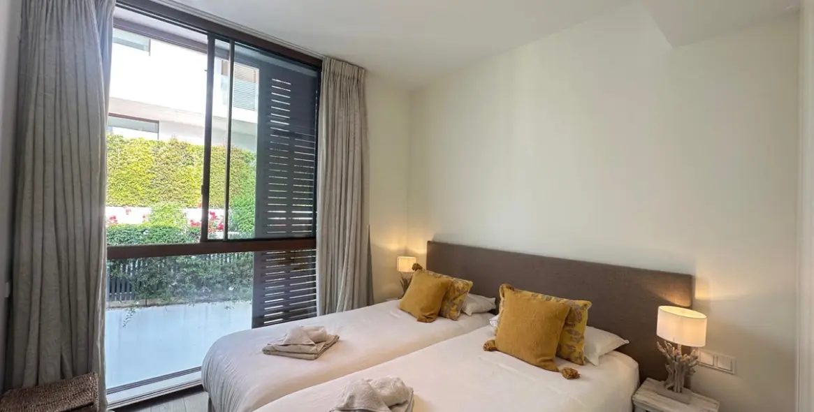 Short-term rent of townhouse in The Golden Mile 12