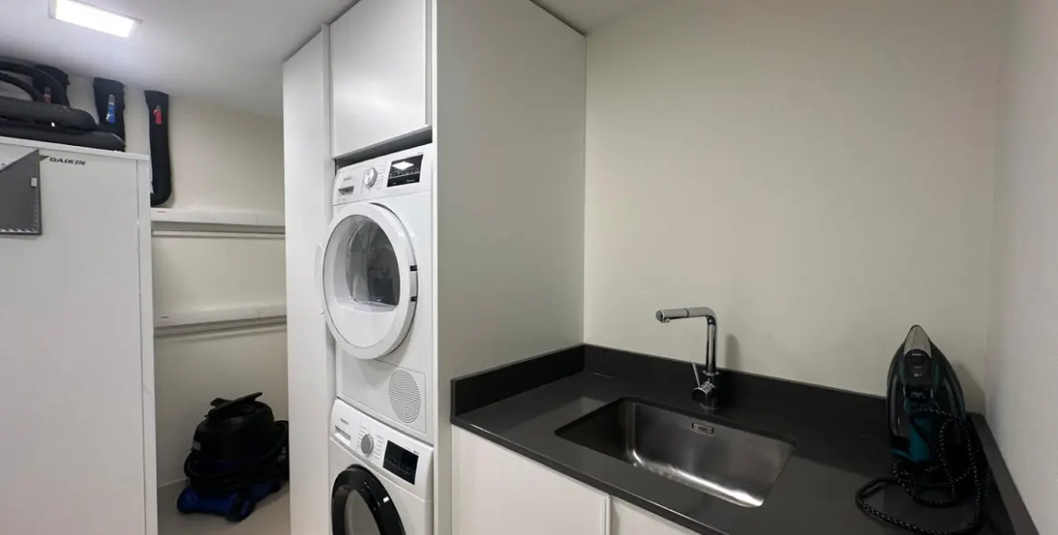 Short-term rent of townhouse in The Golden Mile 20