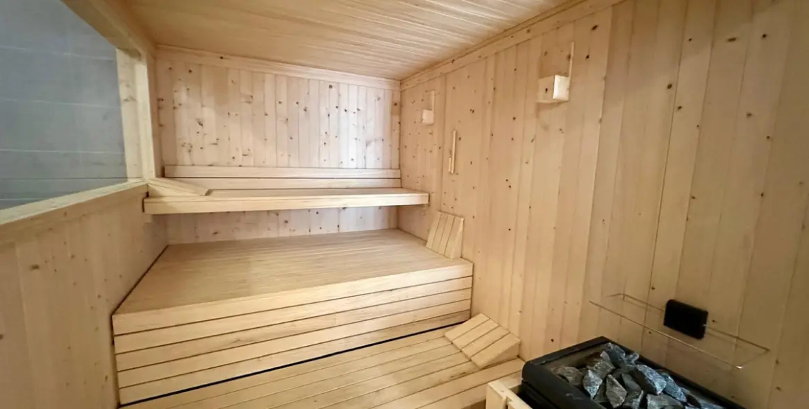 Short-term rent of townhouse in The Golden Mile 34