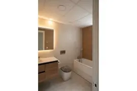 Image 9 thumb