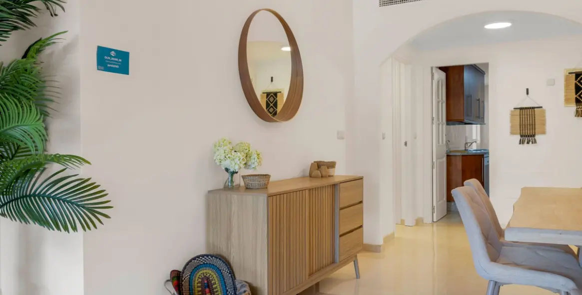 Sale of middle floor apartment in Elviria 22